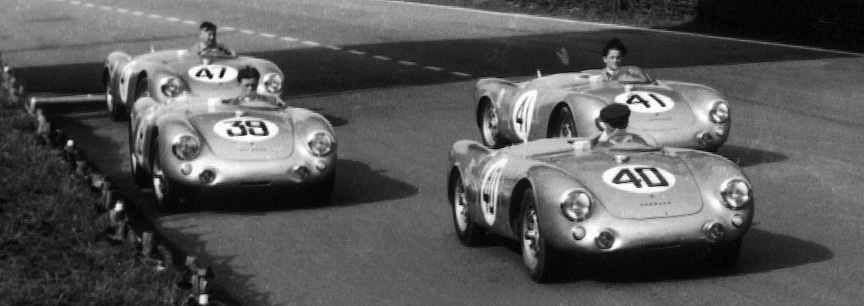 1954: photoshooting before the race. The #47 car is a 1.1-litre, others have the 1.5-litre engines.