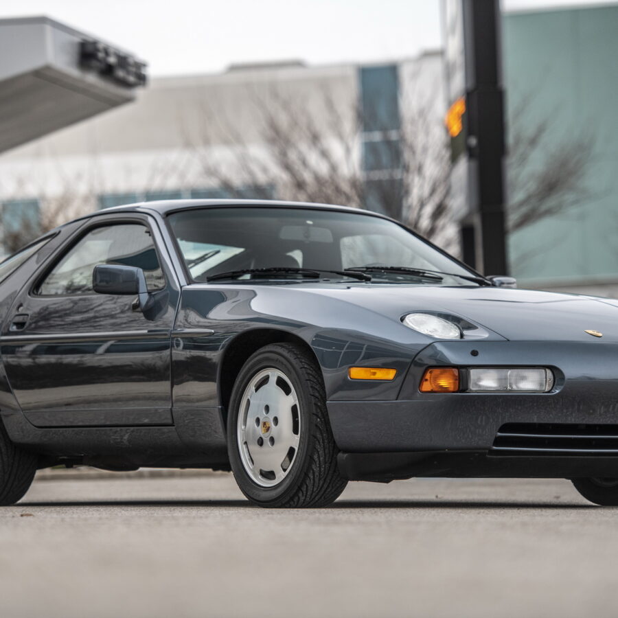 1988 Porsche 928 S Technical Specifications