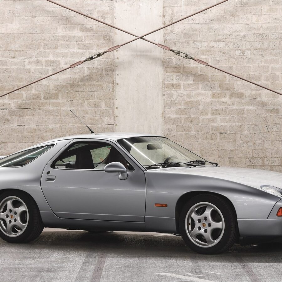 1992 Porsche 928 GTS Technical Specifications