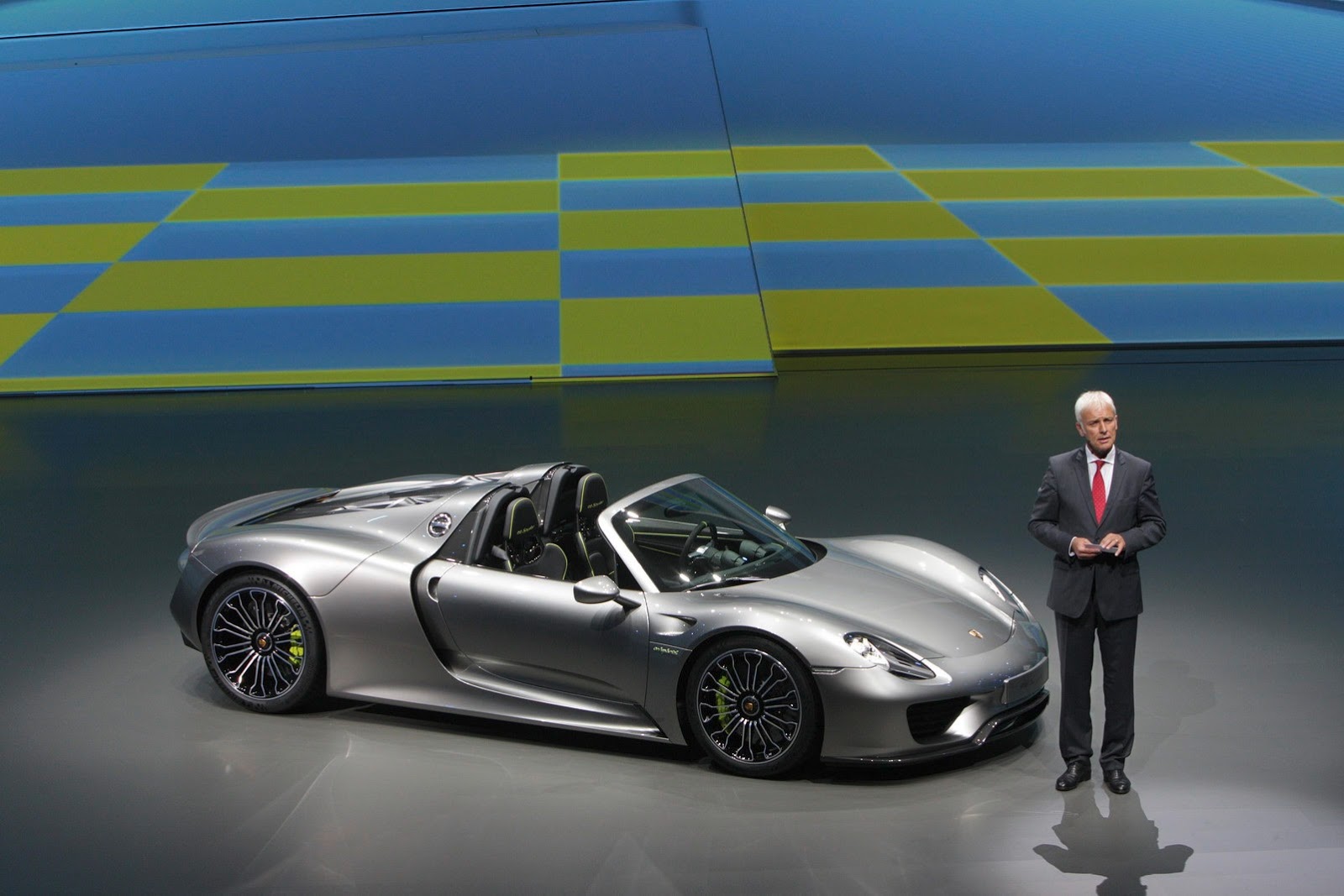 Porsche 918 Spyder: World Premiere in Frankfurt