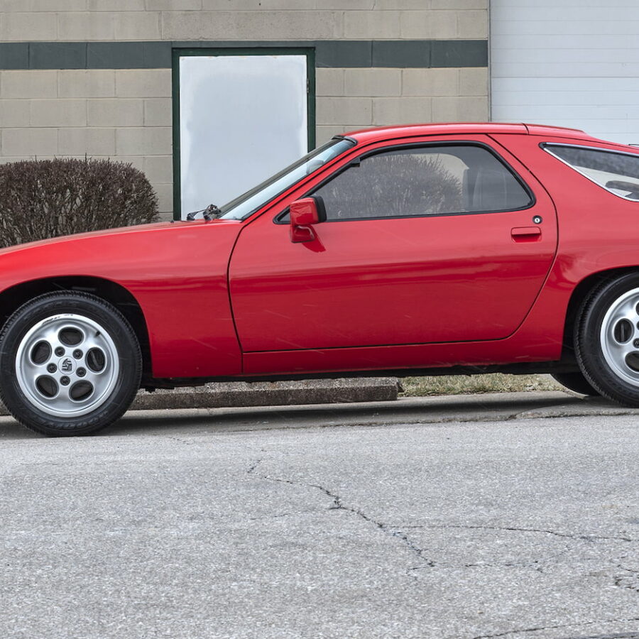 Porsche 928 (1979) - Specifications & Performance