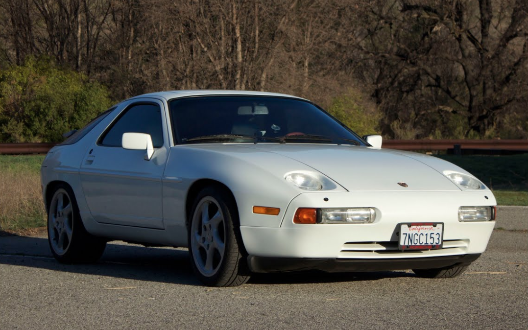 VIDEO: Porsche 928 S4 - One Take