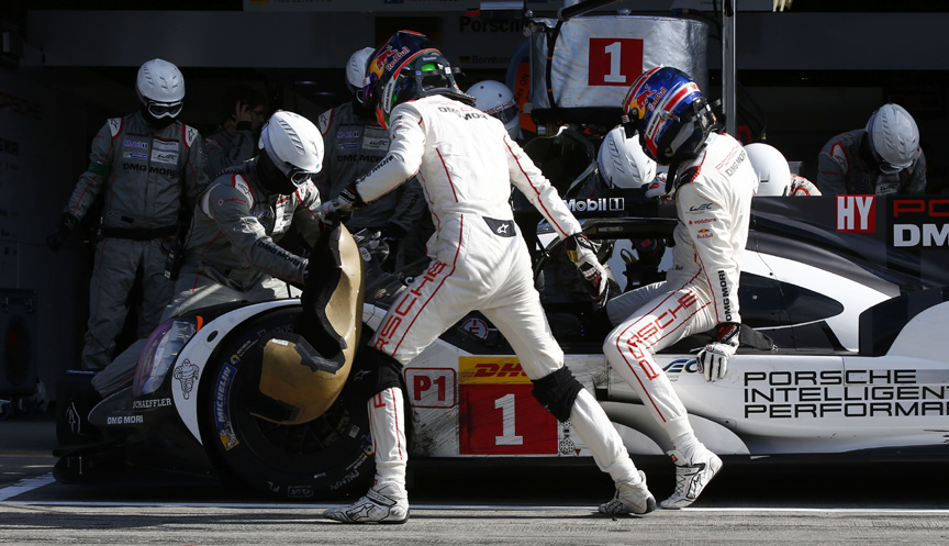 2016 October 16: Best Porsche team finishes on 3rd place (919 #1 Bernhard/Webber/Hartley)