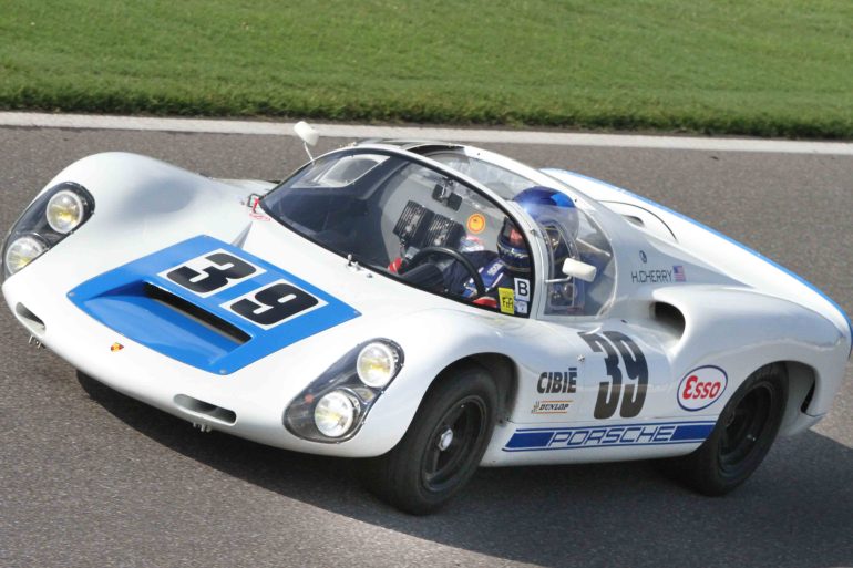 Porsche 910