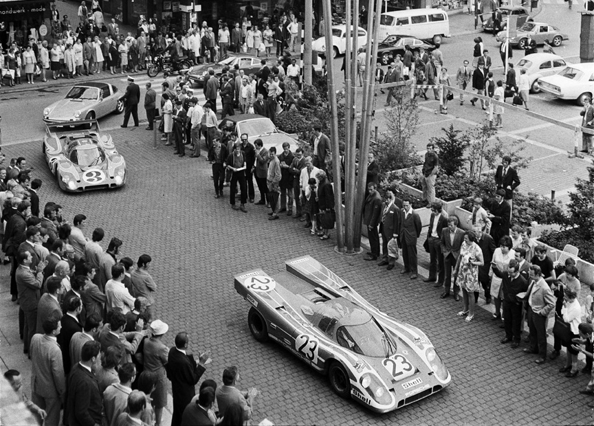 Honouring of the Le Mans winner in Stuttgart. 