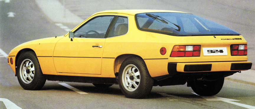 The large PORSCHE-lettering 924