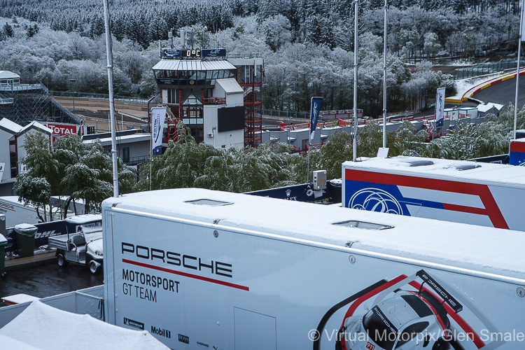 Snow on race day early in the morning of 4 May - note the temperature on top of the control tower!