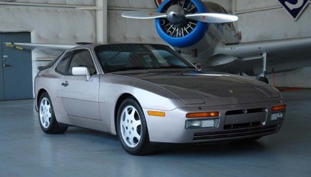 Porsche 944 Turbo S Coupe sPecs