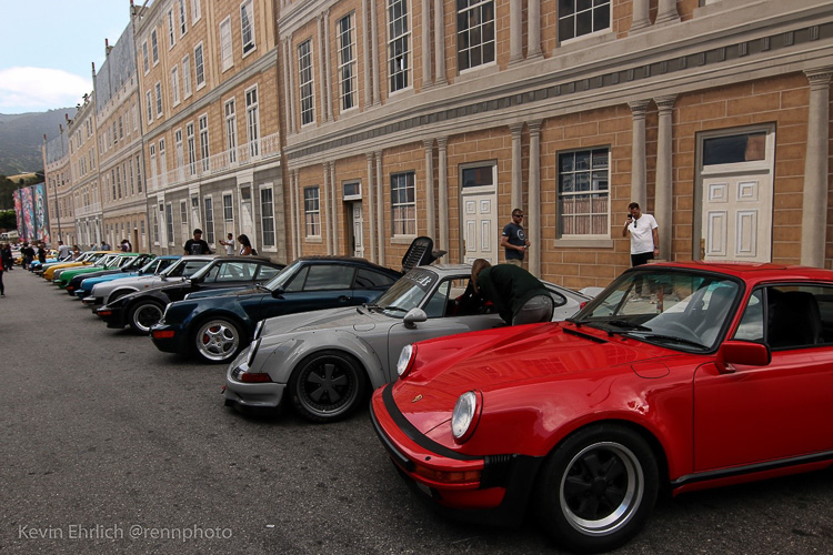 Luftgekühlt 6 - Porsche 911 city block facade