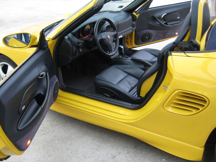 Porsche Boxster 986.2 blue interior, yellow exterior