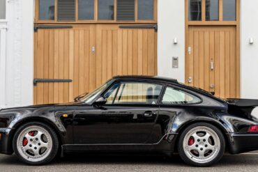 Porsche 911 Turbo 3.6 Coupe (1993) – Specifications