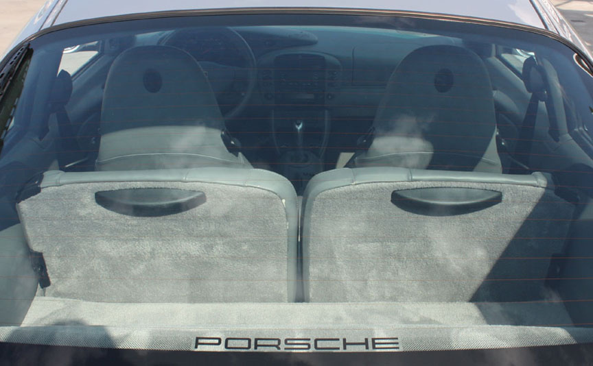 Porsche 911 996 Carrera 3.4, view through rear window