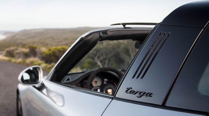 2017 911 991.2 Targa 4 GTS Turbo 3.0 targa bar