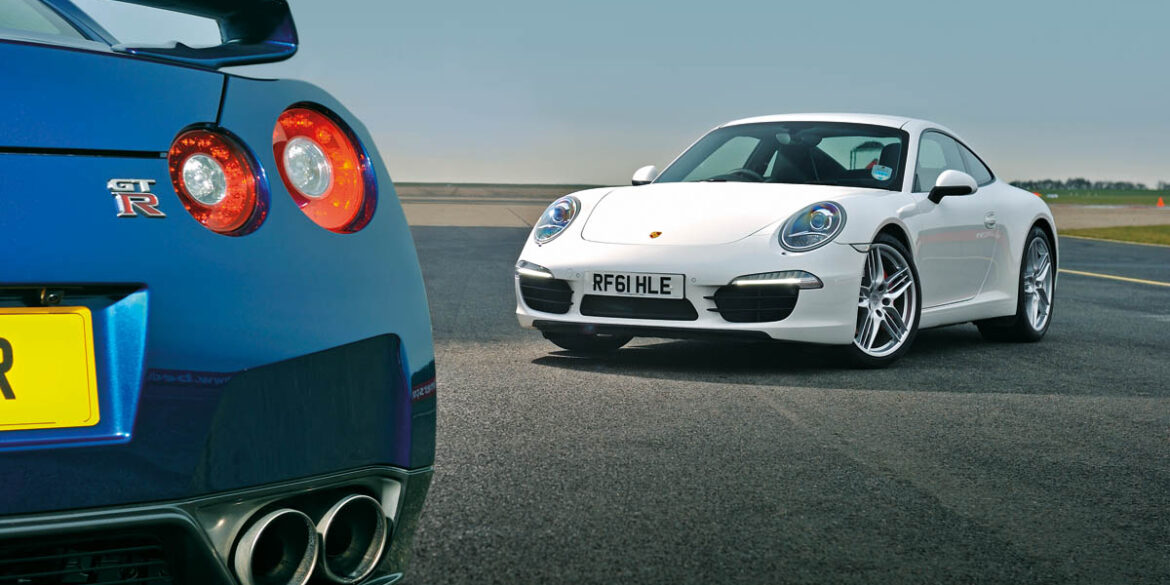 Nissan GT-R vs Porsche 911 Carrera S Track Battle