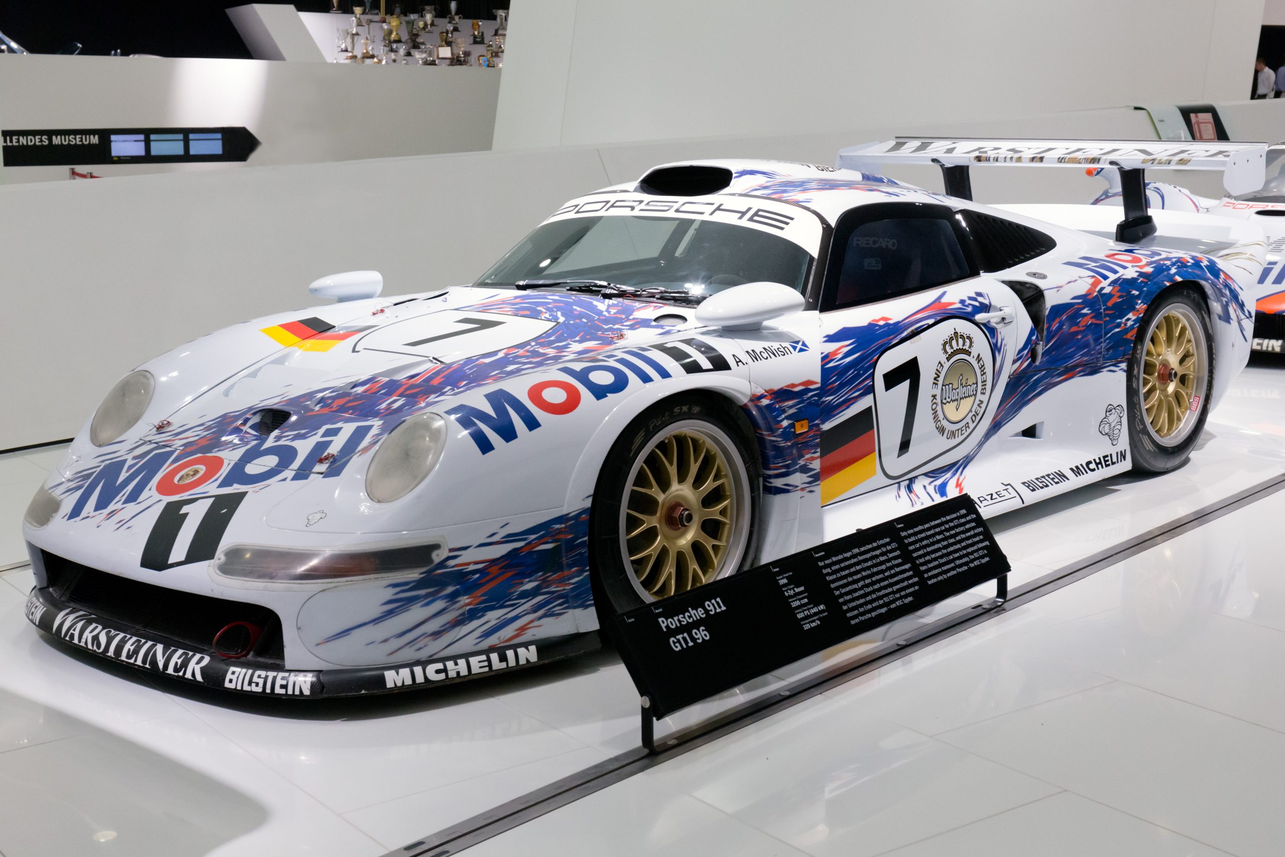 Porsche 911 GT1 (1996) – Specifications & Performance