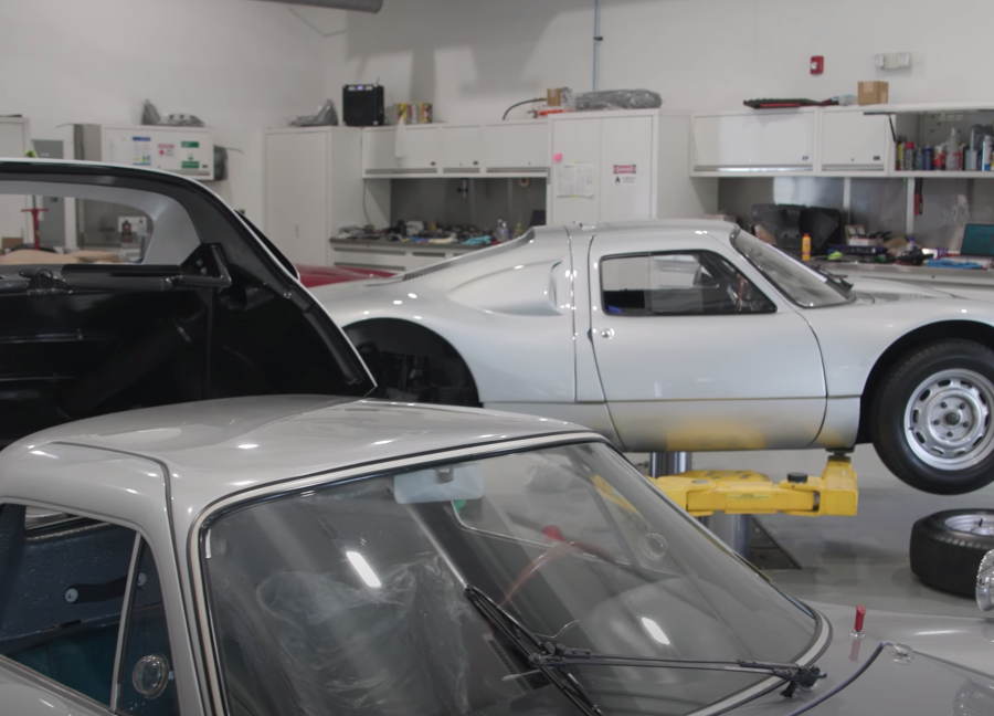 A quick rip on two special 904 Carrera GTS race cars | RS