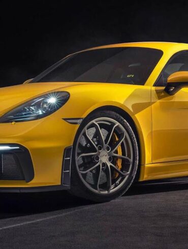 2023 Cayman GT4
