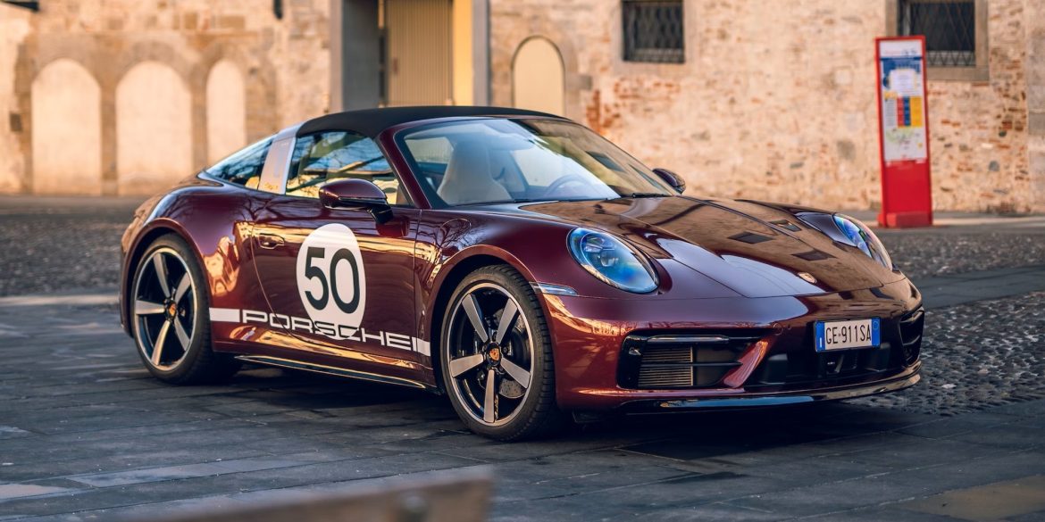 2021 Porsche 911 Targa 4S Heritage Design Edition