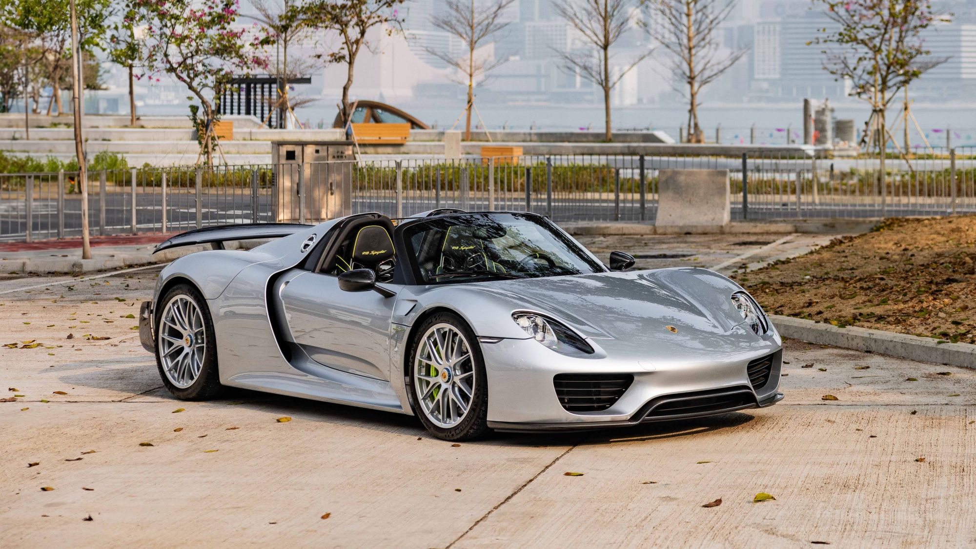 Porsche 918 ‘Weissach’ Spyder